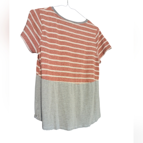 Women's top - Picture 2 of 2